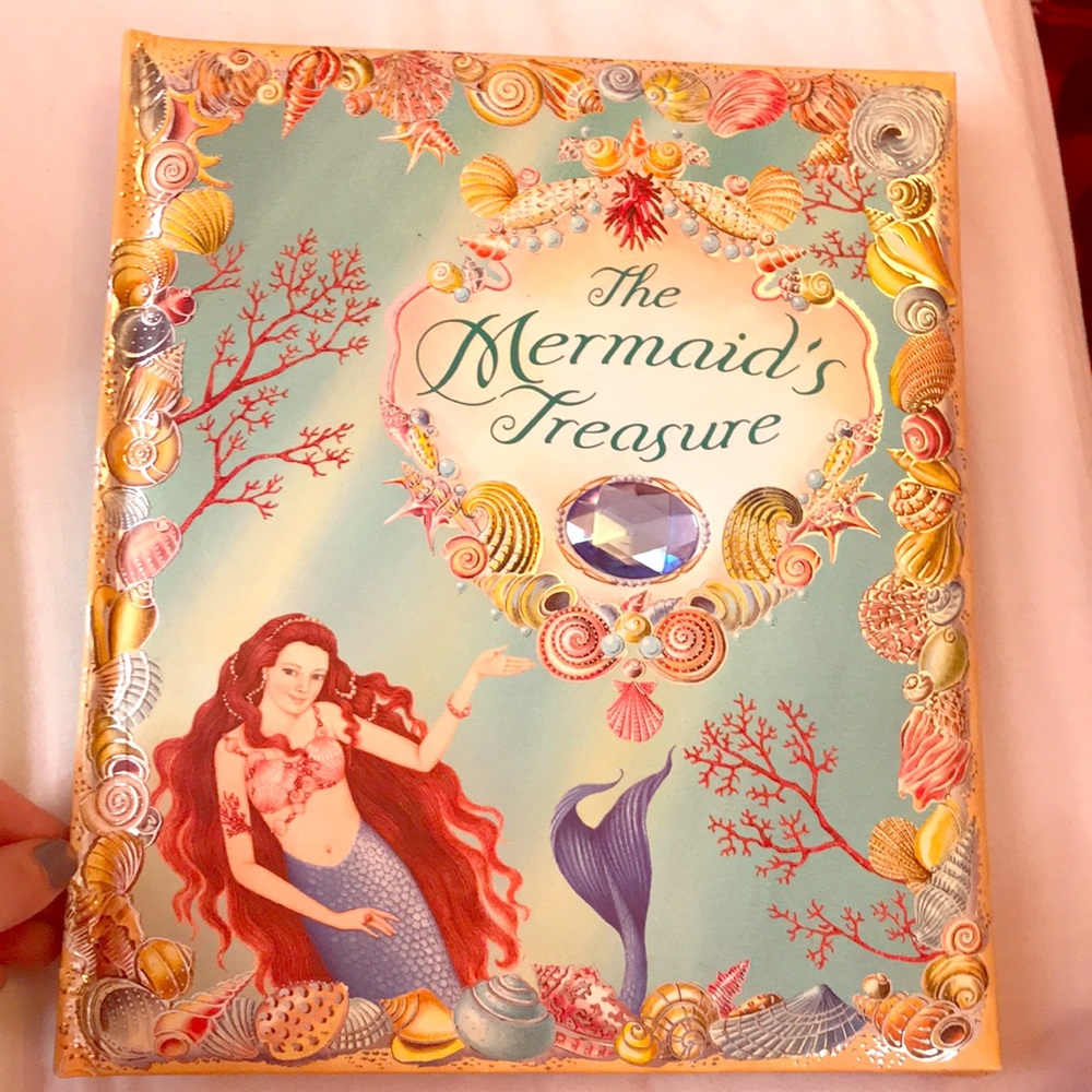 The mermaids treasure book!